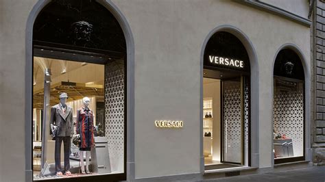 versace florence|Versace Florence Via Tornabuoni.